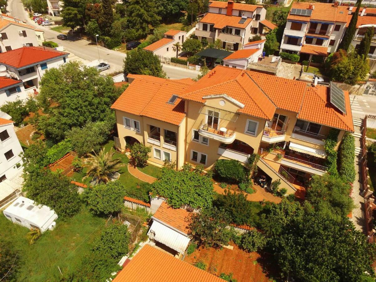 Villa Alexandra Pula Exterior photo